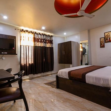 Hotel The Amour Dx Near Igi Airport Delhi 뉴델리 외부 사진