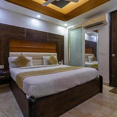 Hotel The Amour Dx Near Igi Airport Delhi 뉴델리 외부 사진