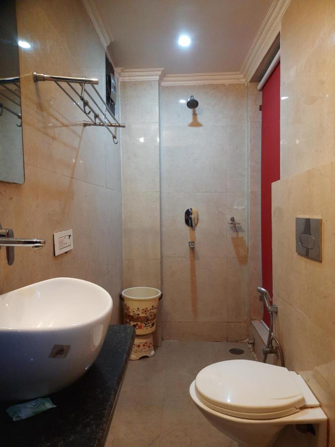 Hotel The Amour Dx Near Igi Airport Delhi 뉴델리 외부 사진