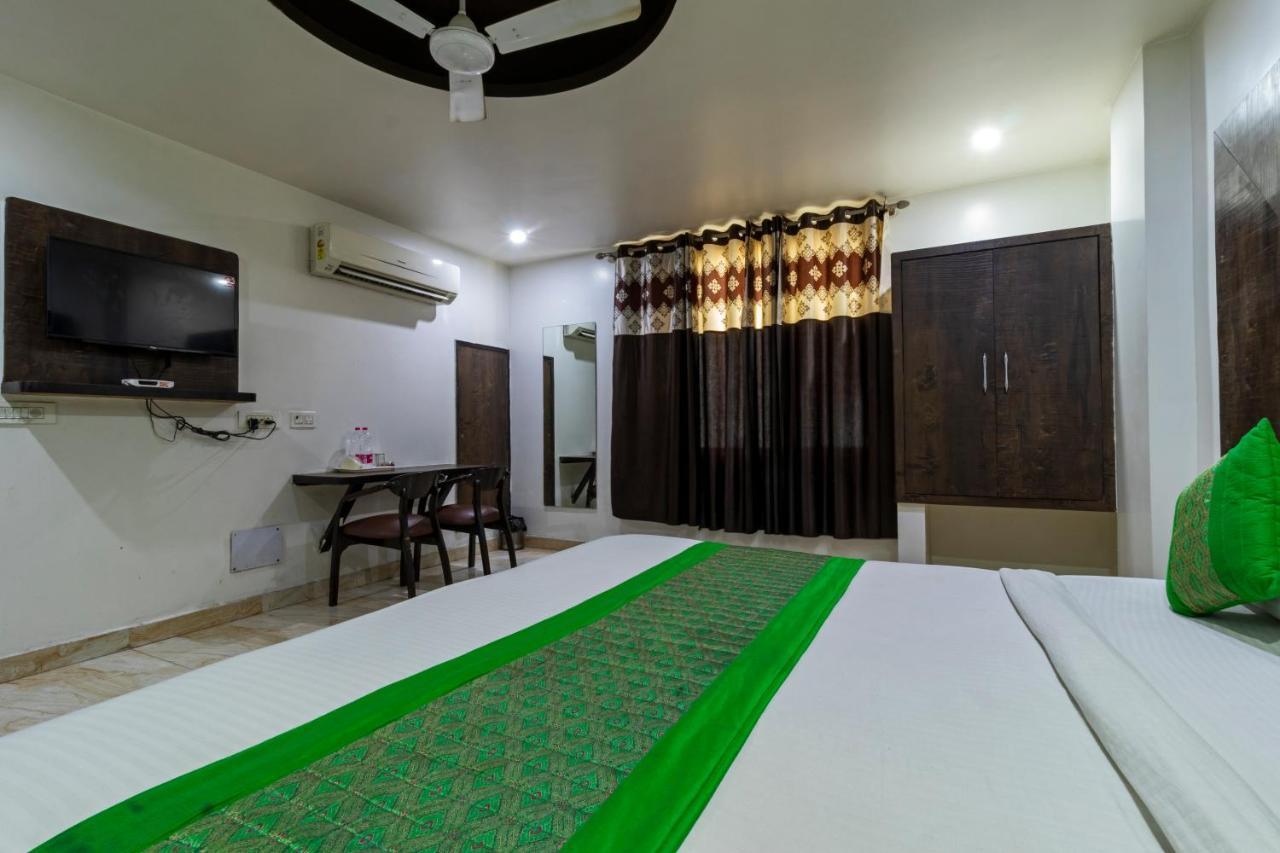 Hotel The Amour Dx Near Igi Airport Delhi 뉴델리 외부 사진