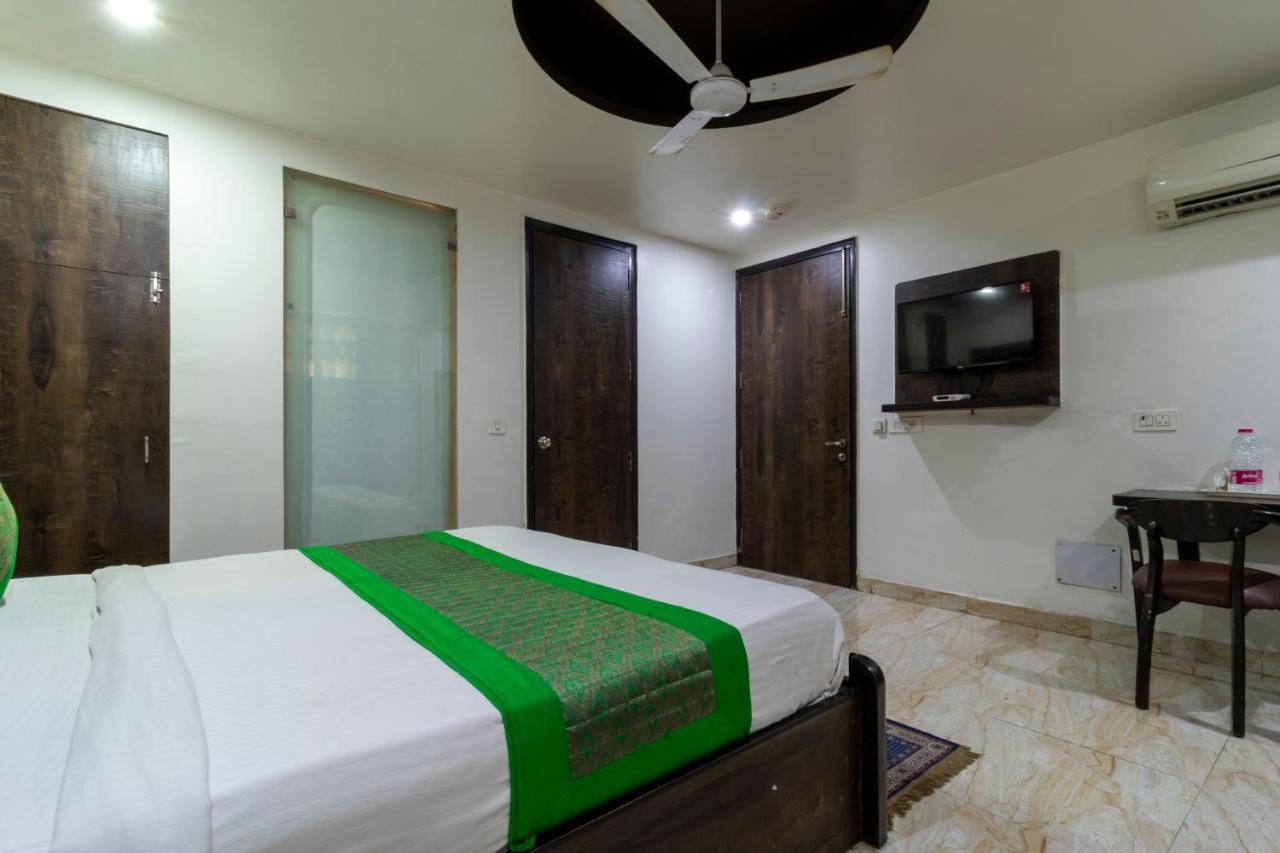 Hotel The Amour Dx Near Igi Airport Delhi 뉴델리 외부 사진