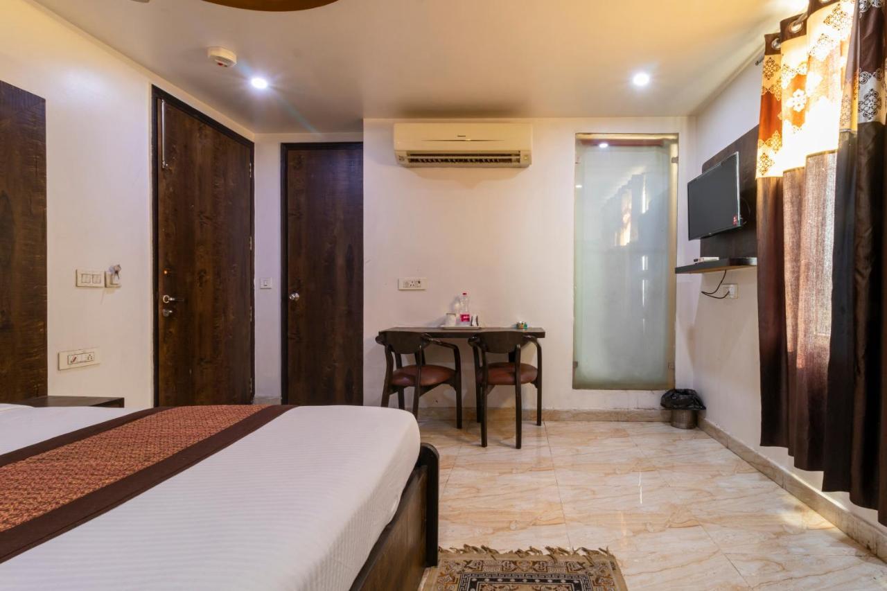 Hotel The Amour Dx Near Igi Airport Delhi 뉴델리 외부 사진
